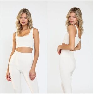 Aleur Womens Ribbed white Workout Set